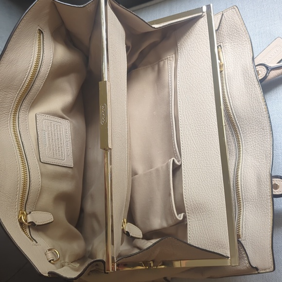 Coach leather bag - Picture 7 of 10